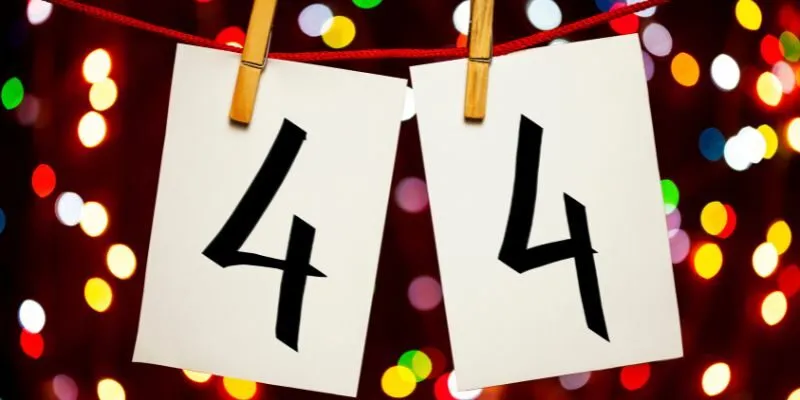 Dựa vào dấu hiệu nào để tính xác suất đánh đề kép 44?